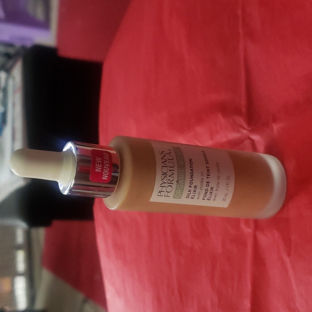 Physicians Formula organic wear